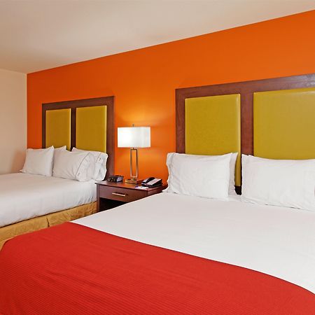 Holiday Inn Express Florence Northeast By Ihg Номер фото