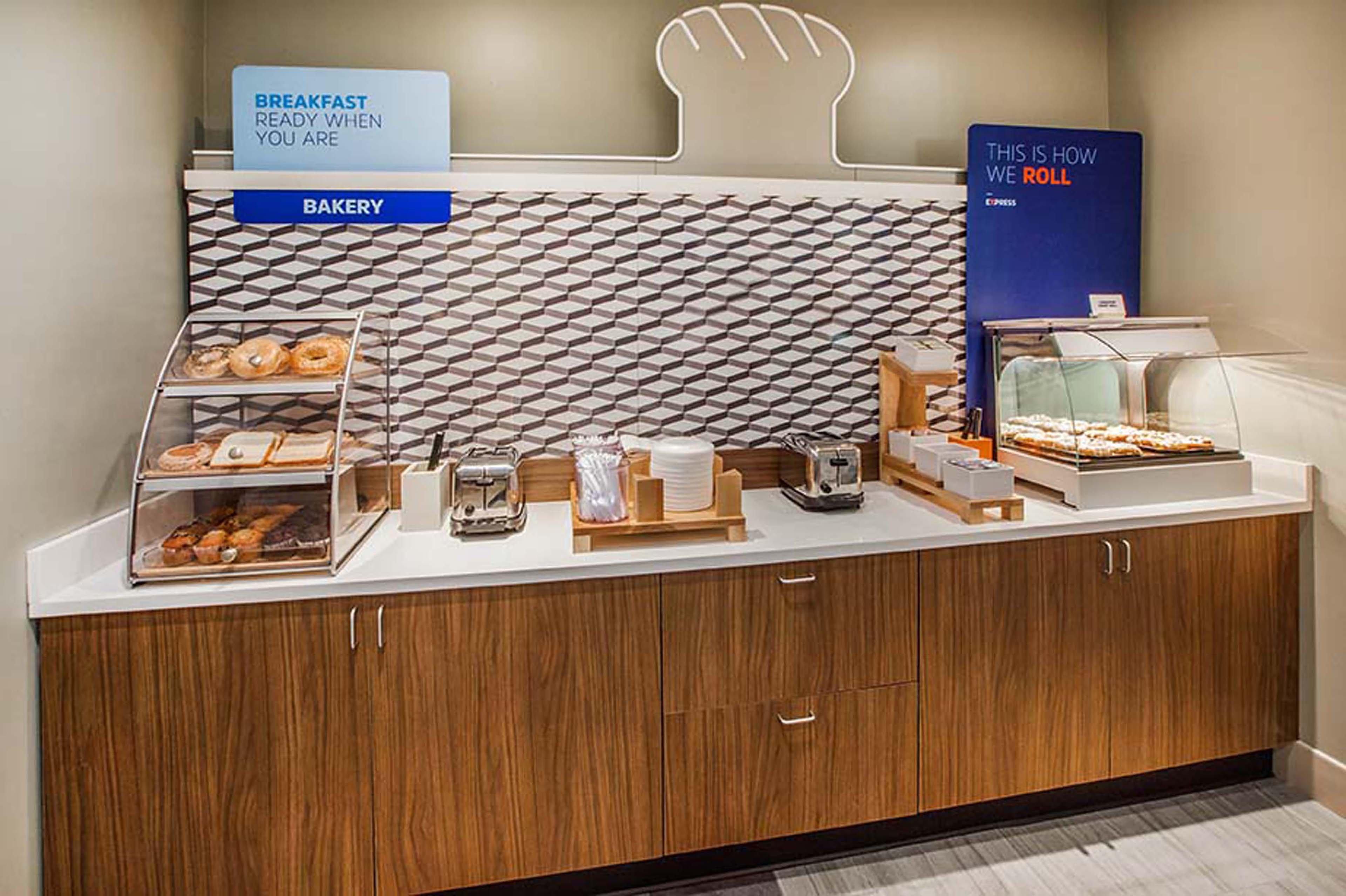 Holiday Inn Express Florence Northeast By Ihg Екстер'єр фото
