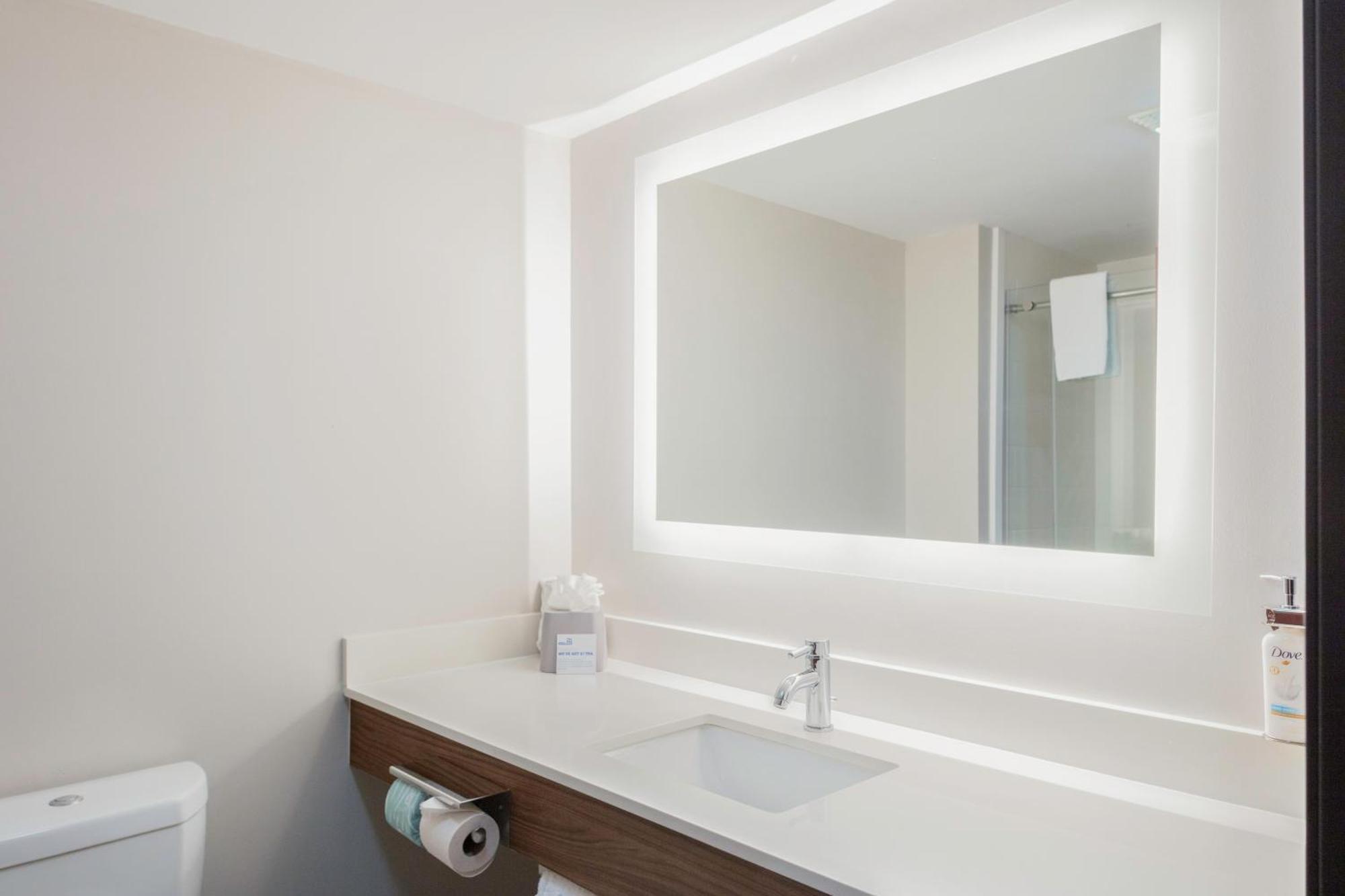 Holiday Inn Express Florence Northeast By Ihg Екстер'єр фото